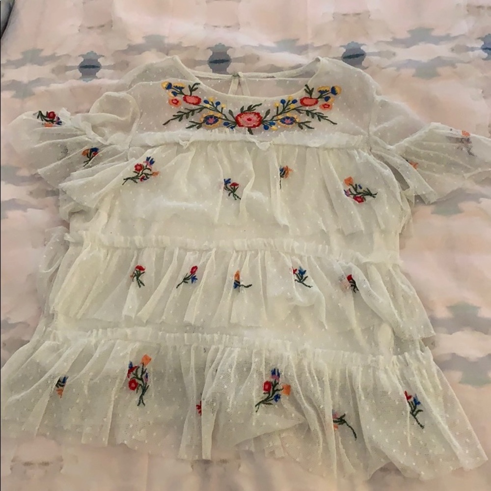 gorgeous zara floral blouse